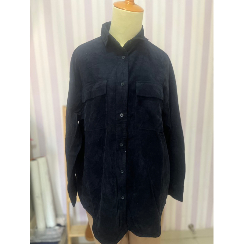 Kemeja GU corduroy uniqlo black blouse murah