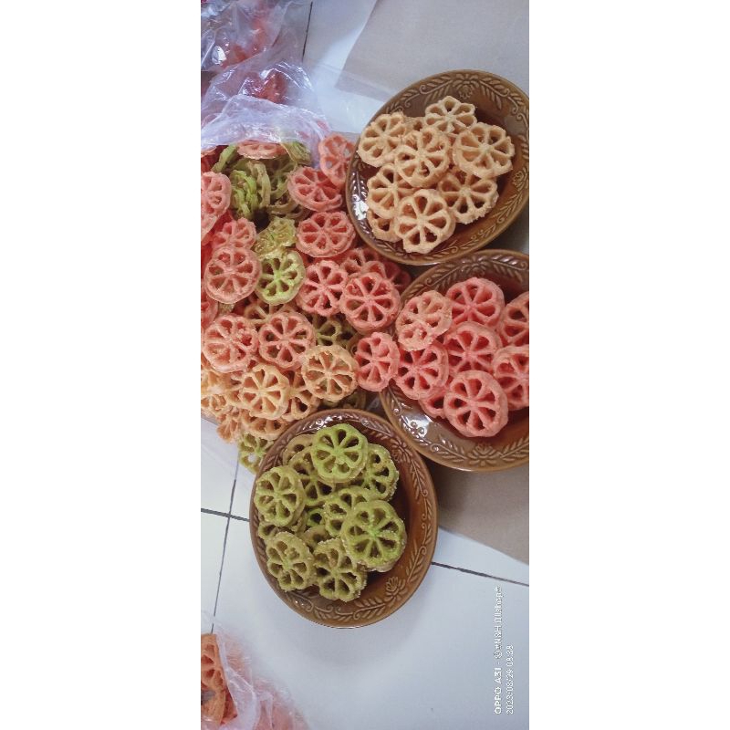 

kue kembang goyang 900 gram