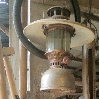 lampu petromax