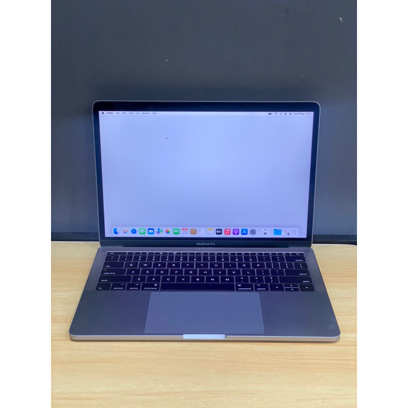 Macbook pro 2017 non touchbar 8/256gb