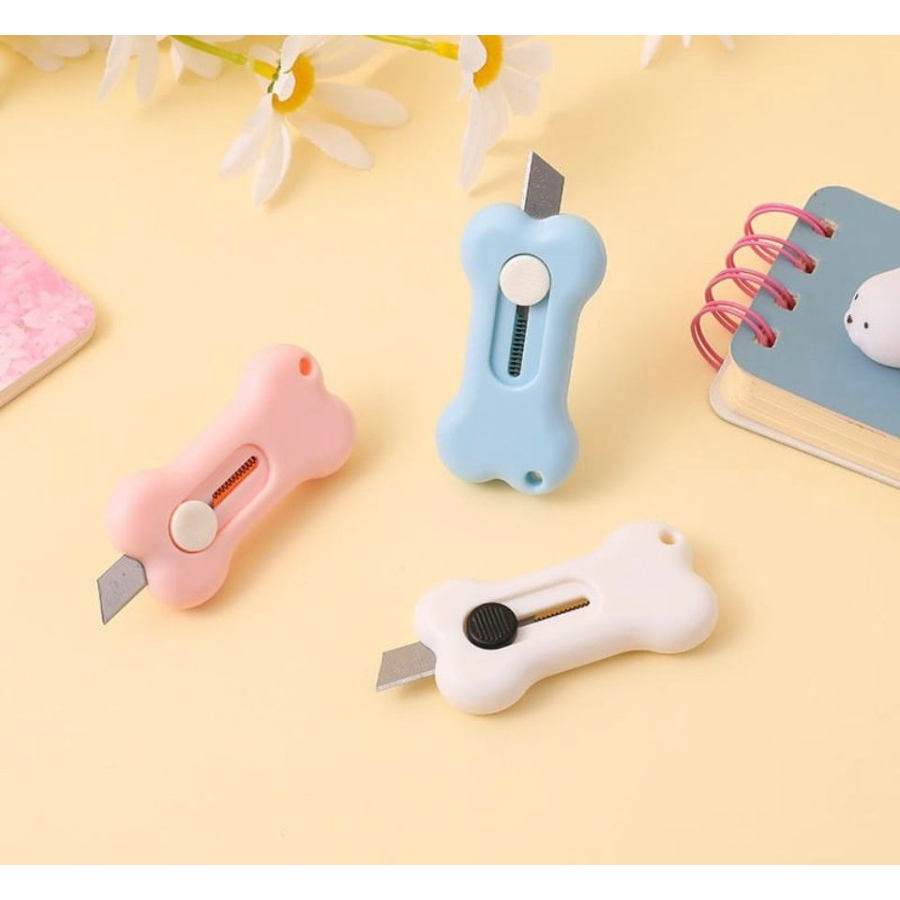 

Cutter mini lucu cute karakter bone tulang travel murah / pisau pemotong lakban dus kertas viral