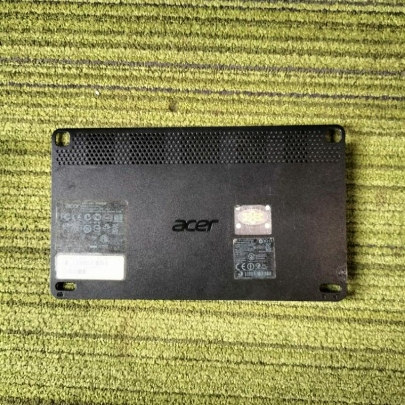 Tutup Kesing Case Laptop ACER Aspire One D270