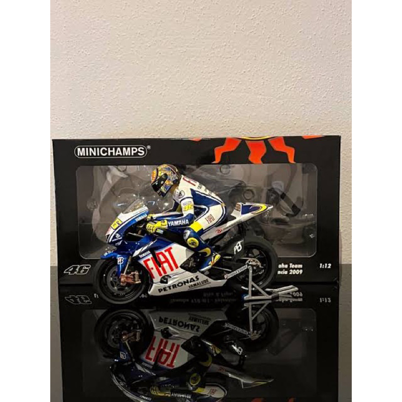 minichamps valentino rossi valencia 2009 ( bike+fig )