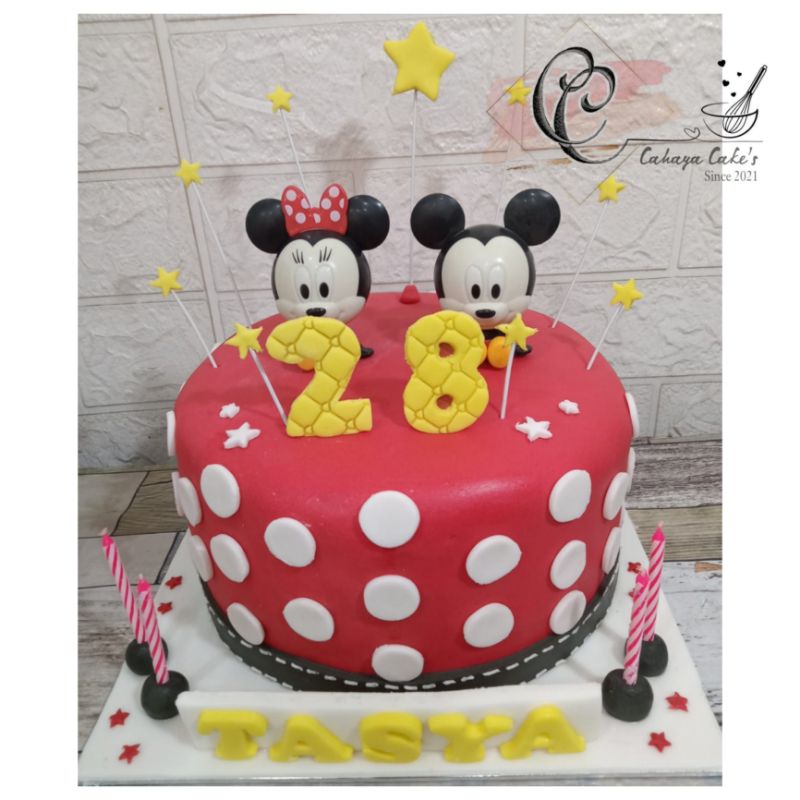 

Mickey Minnie Mouse Cake / Kue Ulang Tahun Mickey Minnie Mouse / Kue Ultah Karakter Mickey Mouse