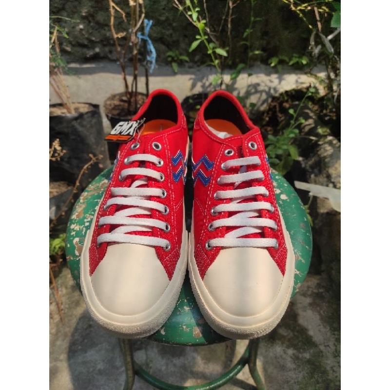 Geoff max maverick red broken white size 43
