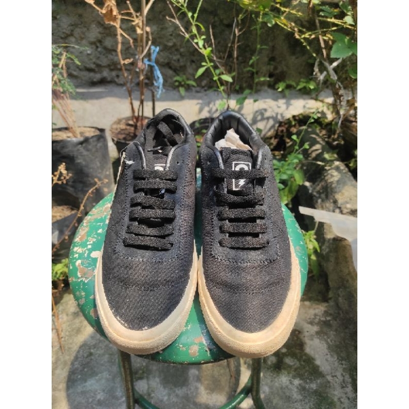 Geoff max sadega special 9th anniversary hitam size 43