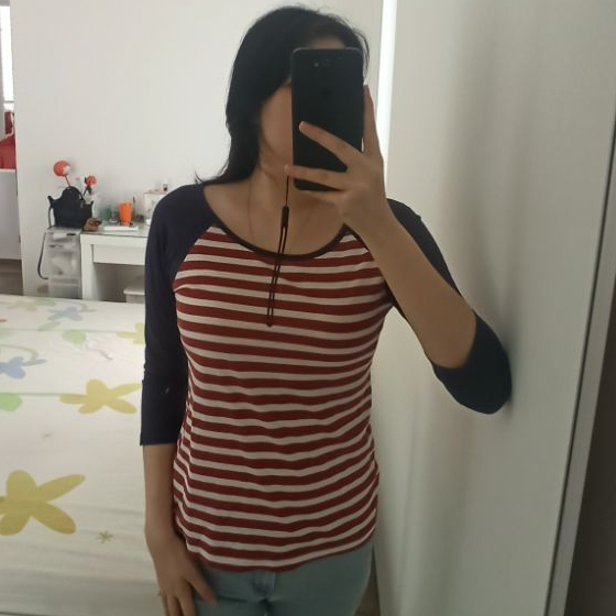 Preloved Baju atasan Planet Surf