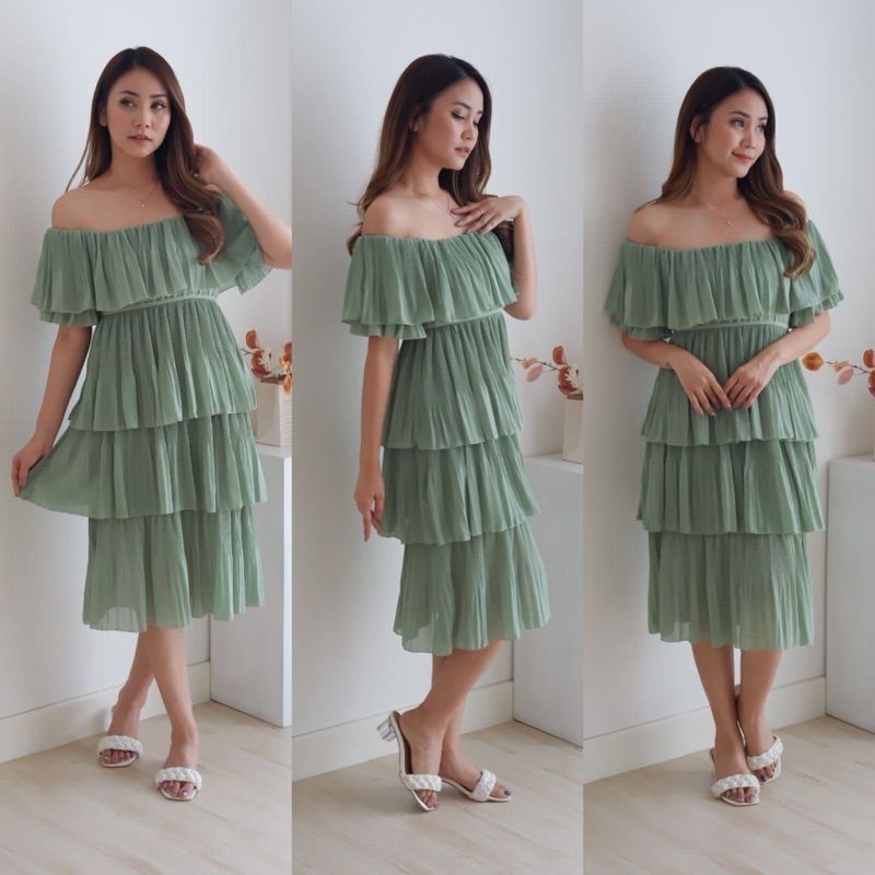 DRESS PESTA SABRINA PLISKET LUCIE hijau Sage, biru langit.