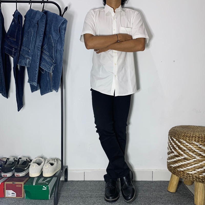 Uniqlo Black Jeans Slim Straight Fit