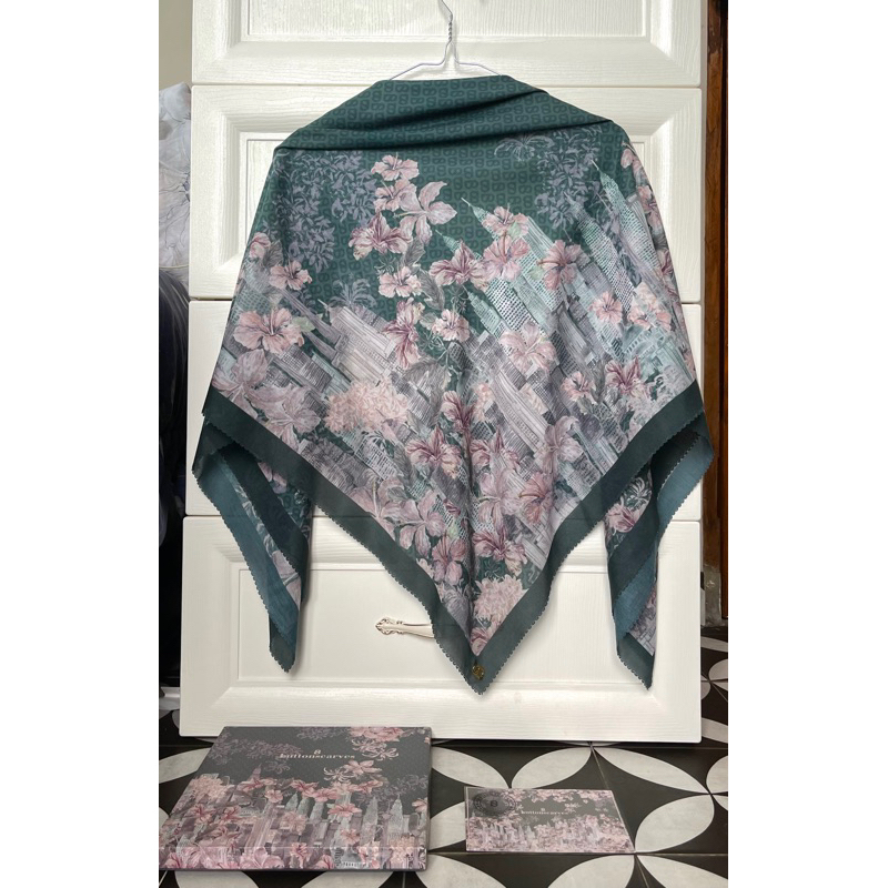 [ PRELOVED ] BUTTONSCARVES MALAYA EMERALD