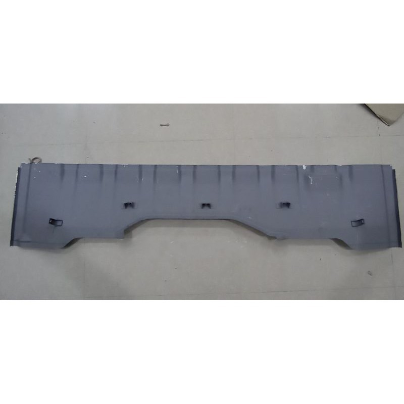 Dinding belakang tengah ori Mitsubishi L300 sandaran bawah