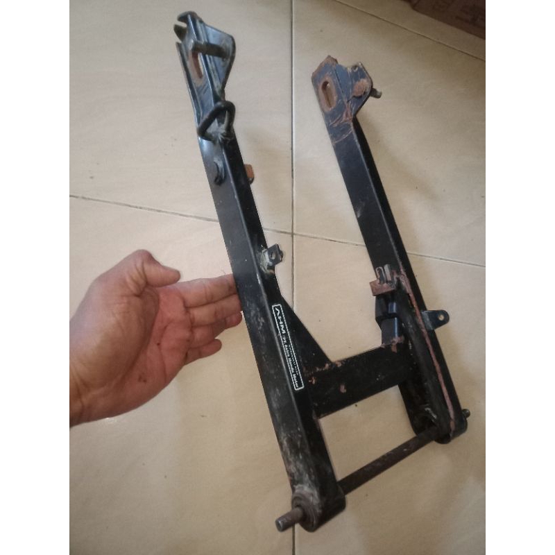 Swing Arm arem Honda Supra X 125 DD ori asli pembawaan copotan motor