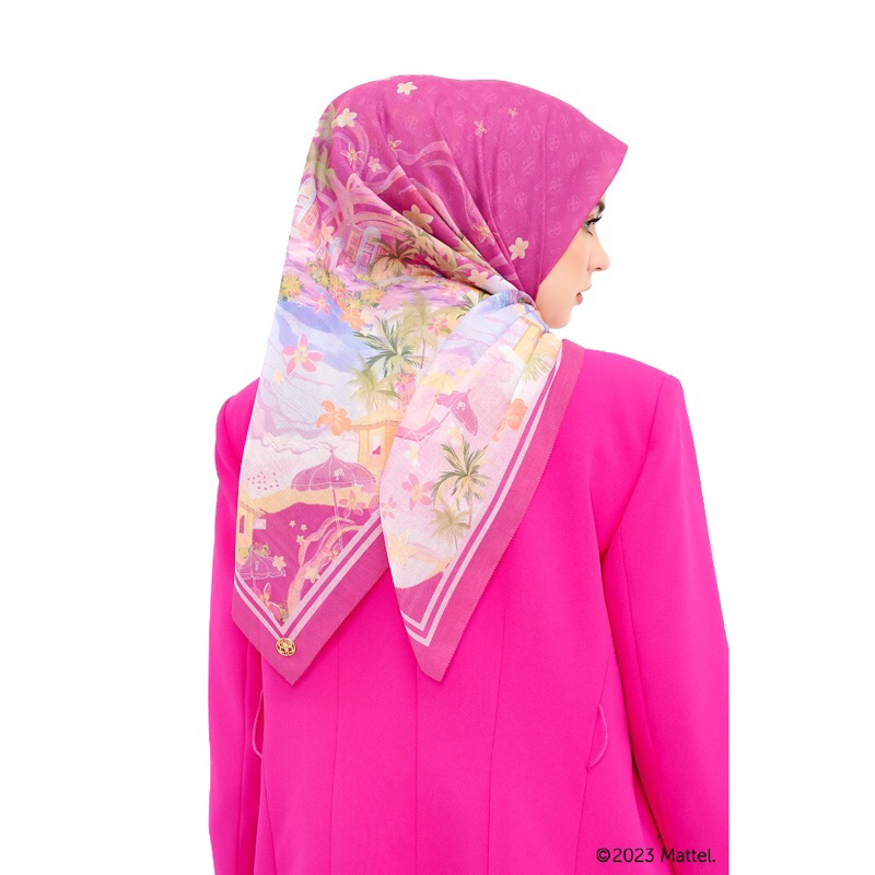 Nada Puspita x Barbie Scarf Vacanza Series in Elina (Reguler 110x110) Fuschia Pink