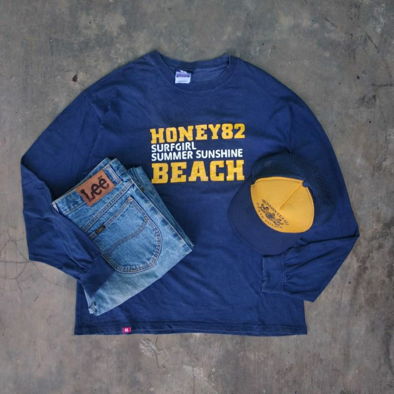 Hanes beefy long sleeve vintage shirt