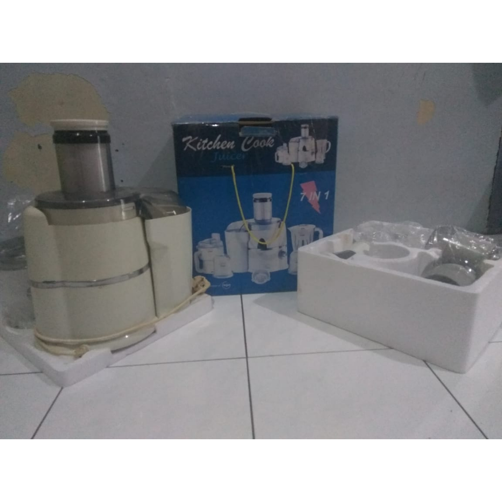 Kitchen cook juicer deals lj70001