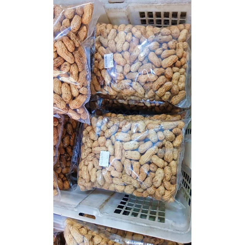 

KACANG SANGRAI / KACANG KULIT SANGRAI, DARI KACANG TANAH ASLI DAN GURIH | BANDOENG SNACK KARAWANG