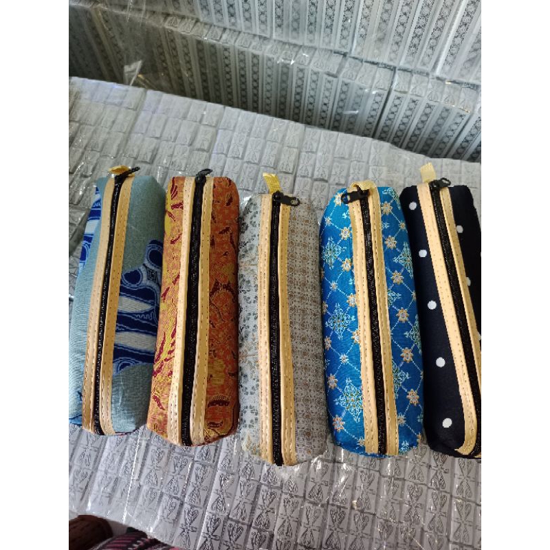 

10 pcs Souvenir dompet pensil cantik /Souvenir ultah/Souvenir pernikahan murah