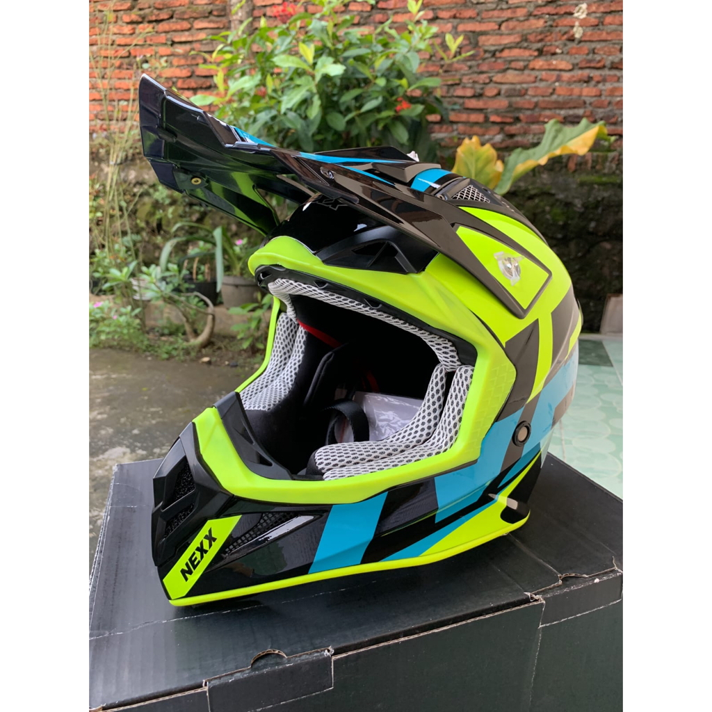 HELM AIROH AVIATOR 2.2 CLONE bkn AIROH TWIST AIROH WRAPP