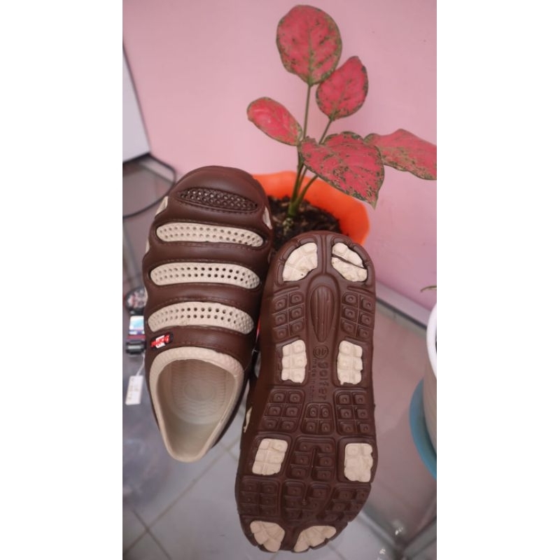 GOLFER - SEPATU KARET PRIA DEWASA UK 40-44