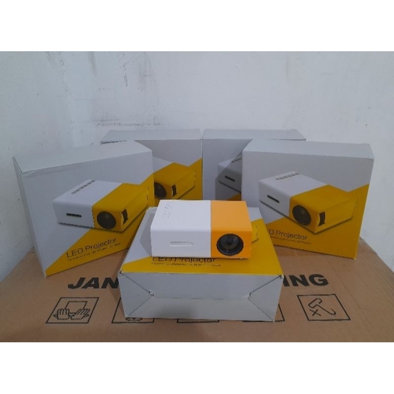 PROYEKTOR MINI LED YG300 proyektor mini portable bioskop