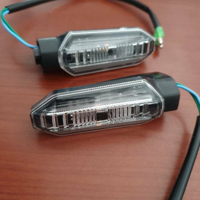 Lampu Sen Depan Honda CB150 R NEW Lampu Sein Depan honda CB150 R NEW - MF VARIASI MOTOR