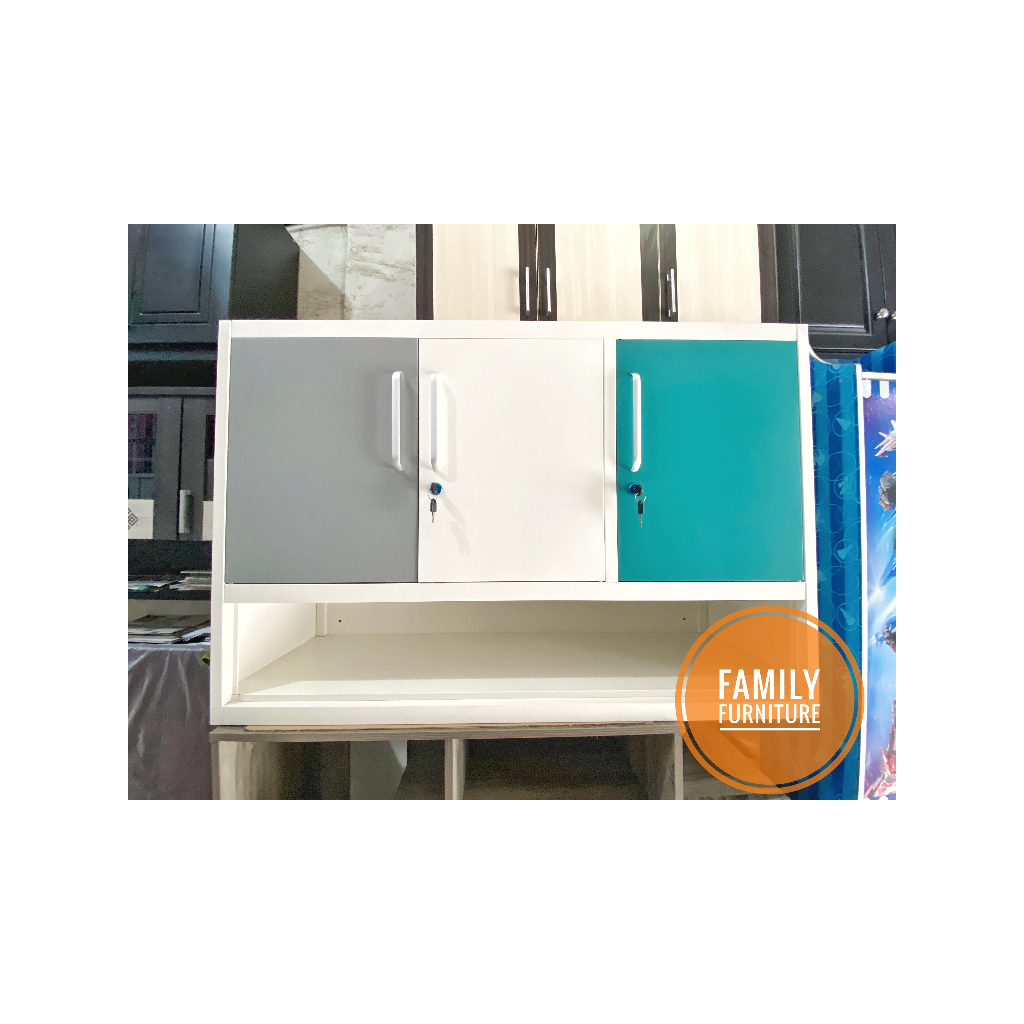 Lemari Dapur Gantung Plat Besi 3 Pintu Tanpa Kaca