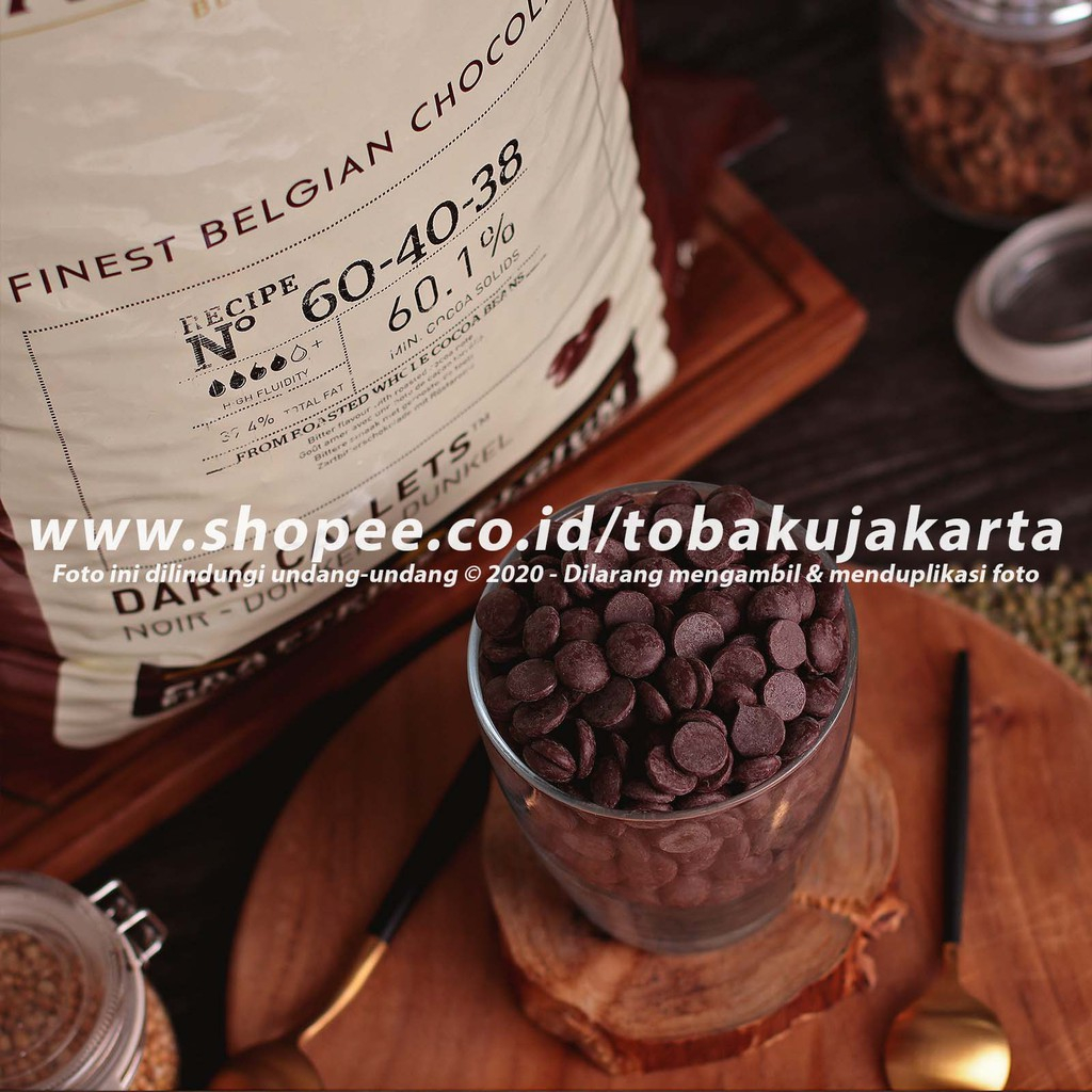 

Callebaut 60% 250gr Dark Chocolate Cokelat Couverture Coin Baking