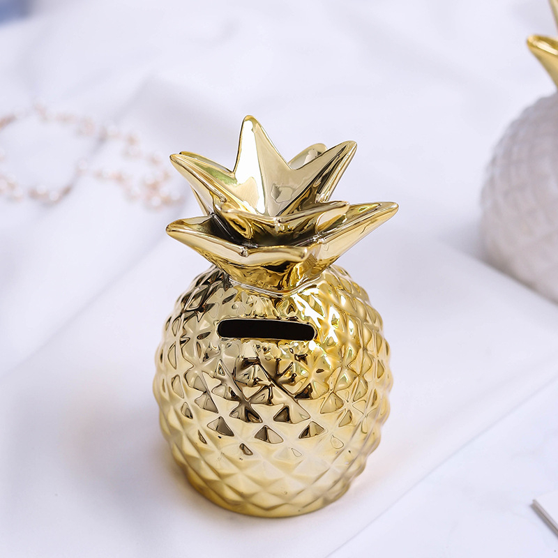 Ornamen Nanas Emas Skandinavia Keramik Nanas Uang Guci Kamar Tidur Dekorasi Ruang Tamu dalam Minimalis ModernScandinavian Golden Pineapple Ornament Ceramic Pineapple Money Jar Bedroom Living Room Decoration ins Modern Simplicity