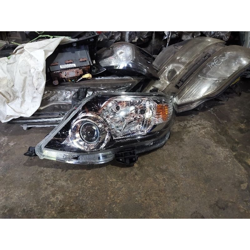 Headlamp Fortuner 2013 Original