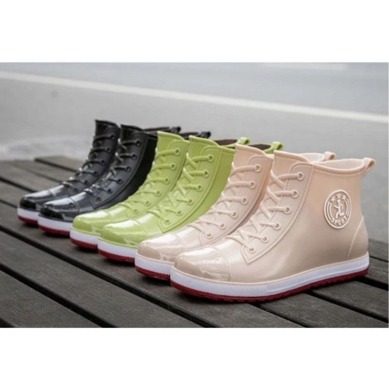Sepatu boot fashion wanita anti air 228