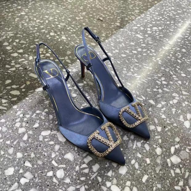 Valentino's new rhinestone V-buckle metal logo satin pointed high heels, sandals, women's shoes