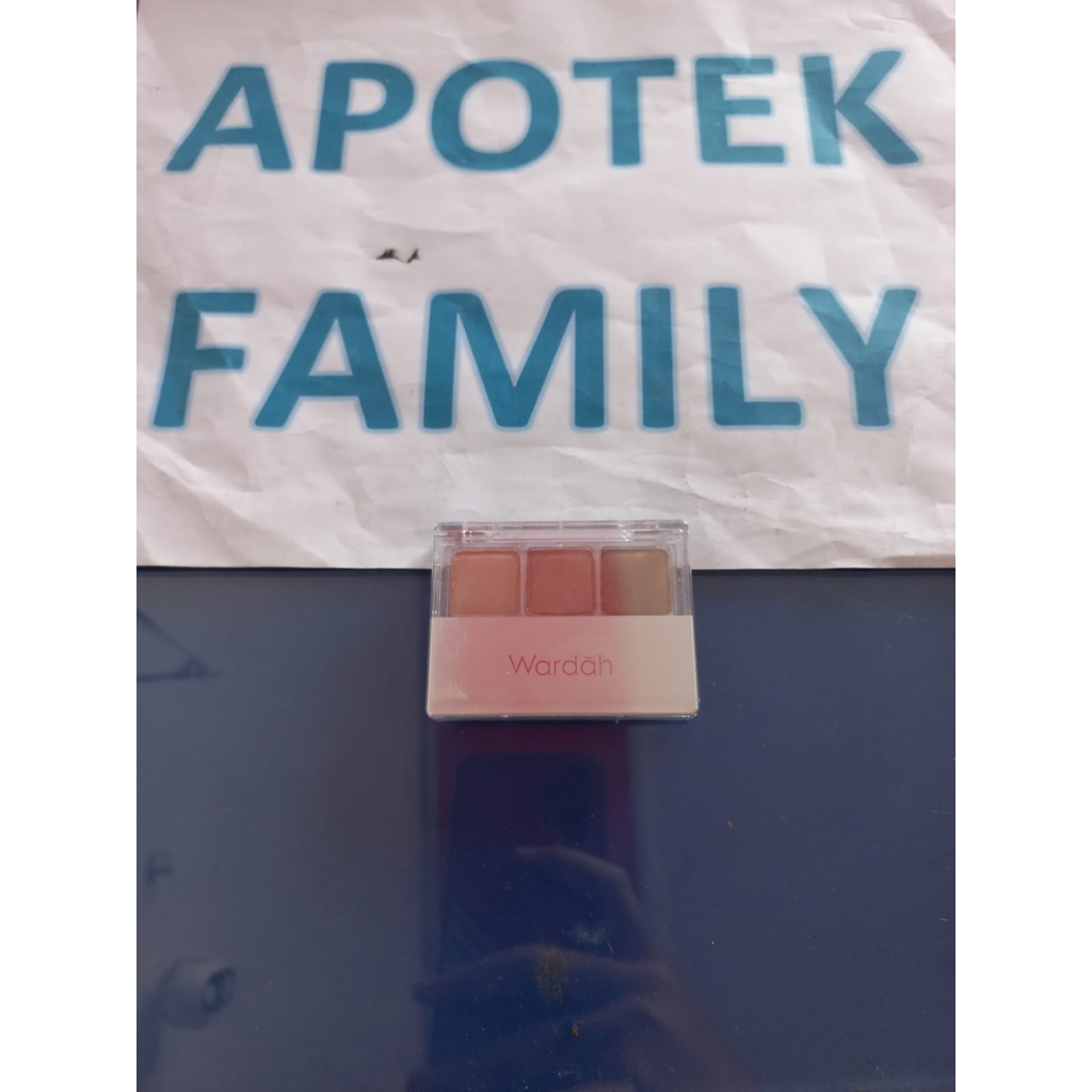 Wardah Eyexpert Eyeshadow 3.3g