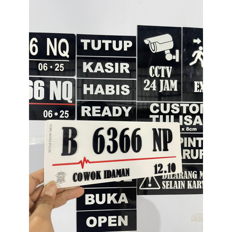 Plat Motor Nomer Akrilik Huruf Timbul