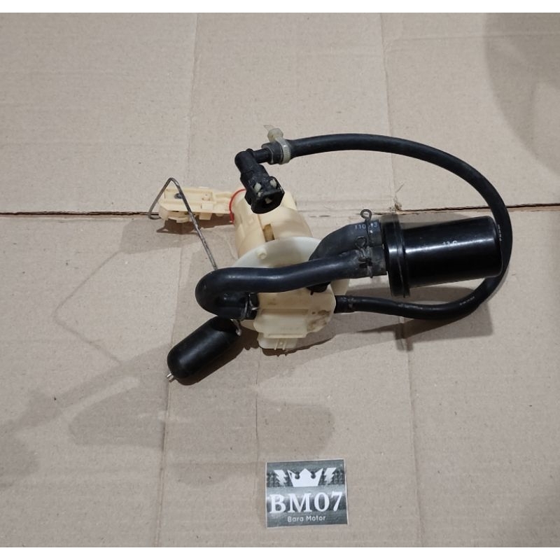 Fuelpump fullpam Honda cb 150 r old ORIGINAL SECOND