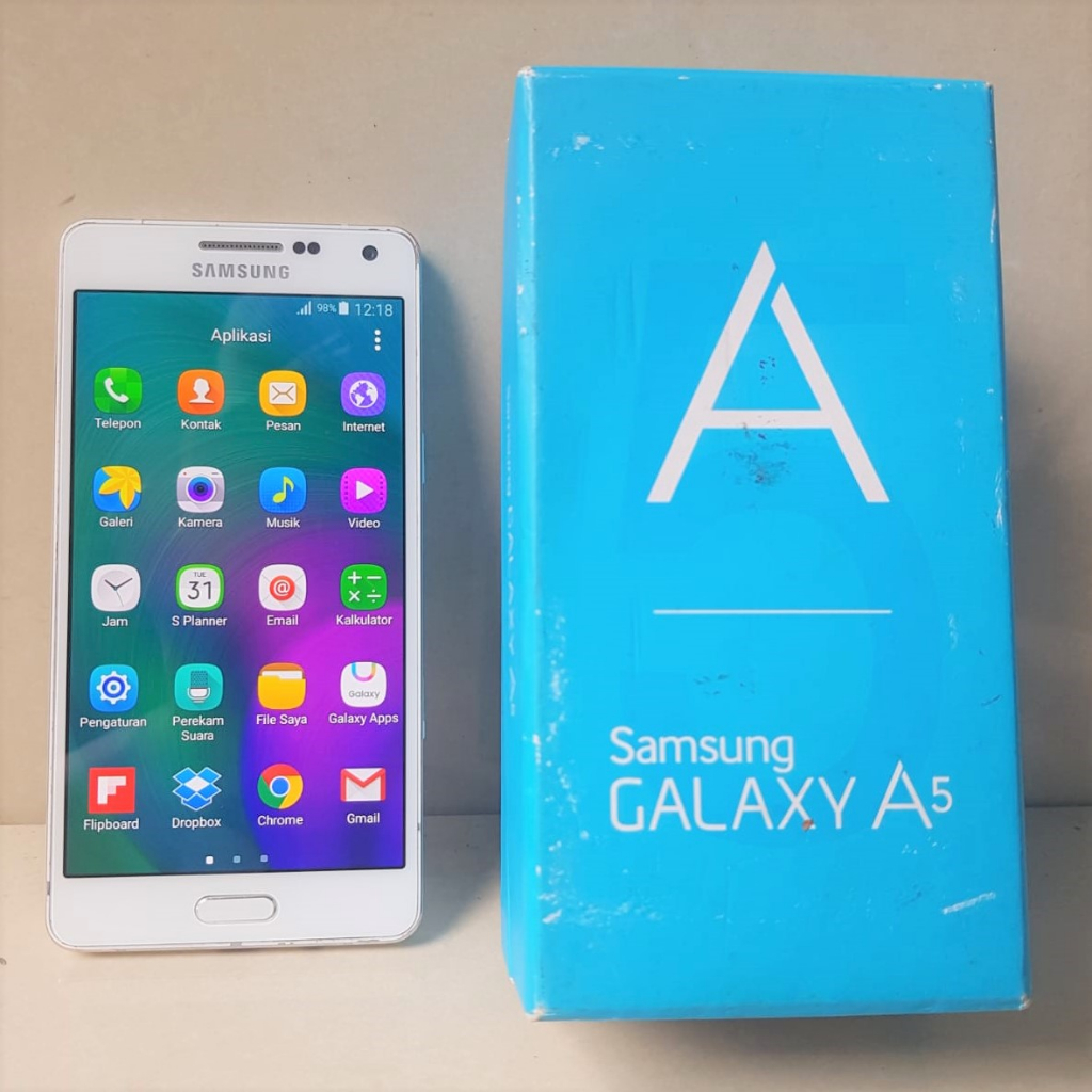 Samsung Galaxy A5 2015 LTE 4G NFC Internal16 GB Layar Amoled Ex Garansi Resmi SEIN
