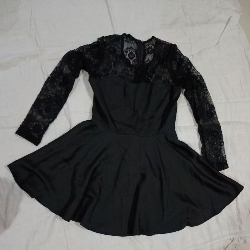 Dress hitam brokat