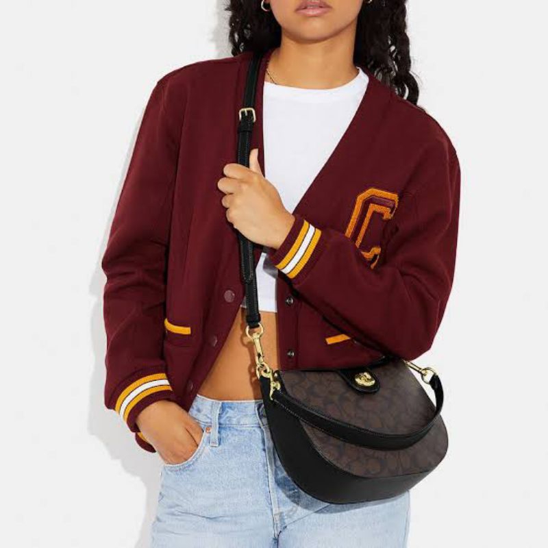 Coach Ella Hobo in Signature Canvas (Pesanan Sis Valeria)