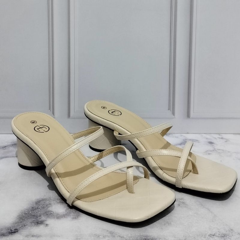 The Executive High Heels Warna Ivory Sepatu Sandal Hak Tinggi