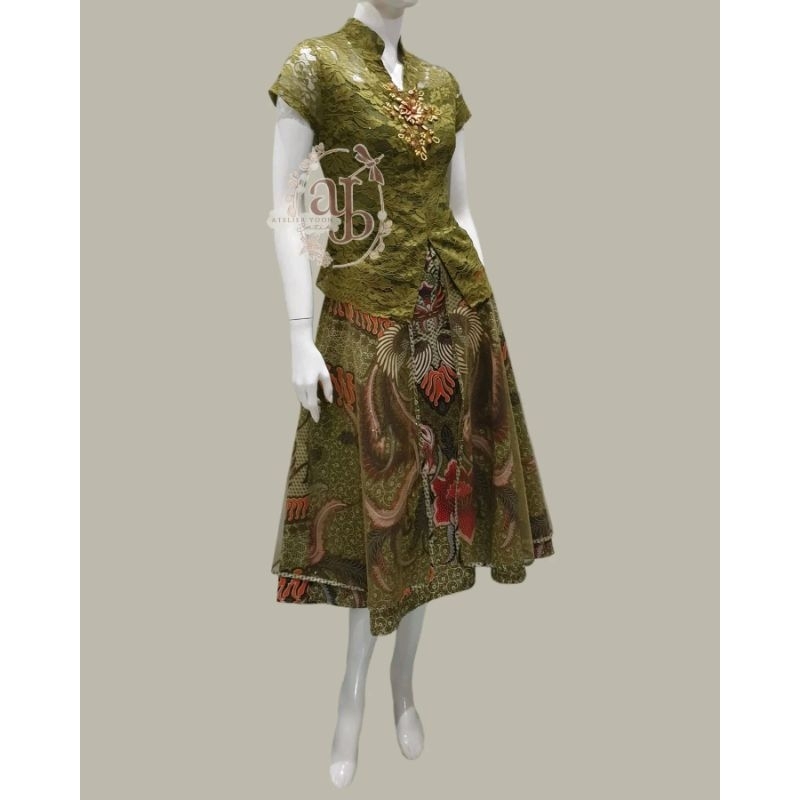 Olive SET kebaya, rok lapis tille, dan brooch by atelier.yoon