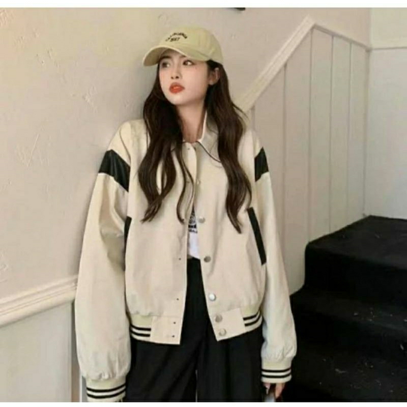 jacket crop wanita / varsity crop baseball / JACKET CREAMY CORAL CROP BASEBALL