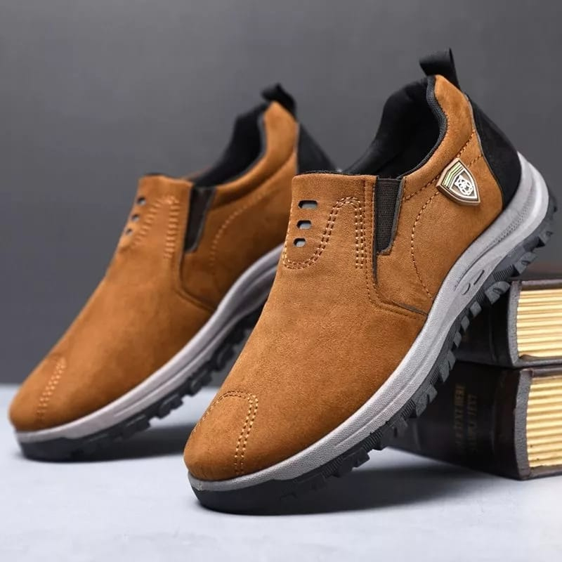 Sepatu Sneakers Pria Import Sneakers Kasual Kulit Terbaru
