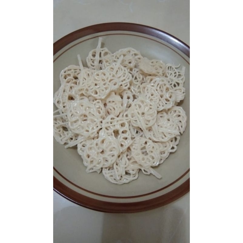 

Krupuk seblak viral