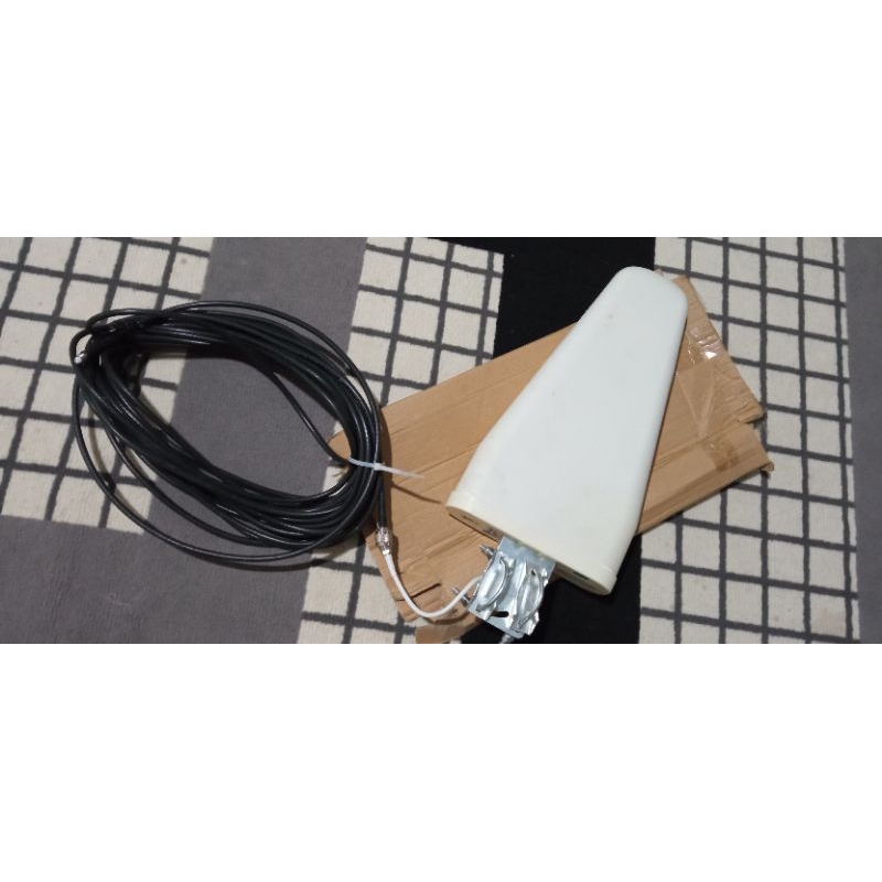 ANTENA LPDA LOG PERIODIC PERIODIK 4G LTE UNTUK MODEM XL TELKOMSEL ORBIT MAX B818 E5577 E5573 E5372