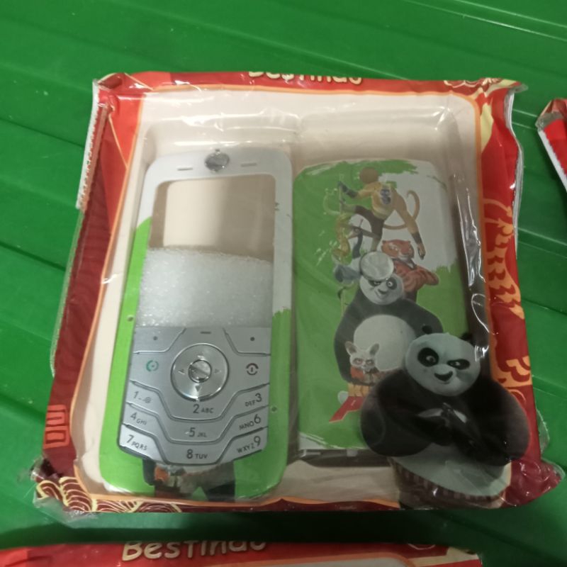 casing Motorola L6 L7 karakter