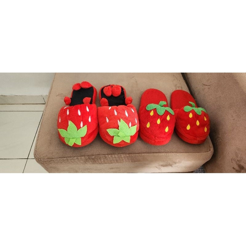 sandal rumah strawberry