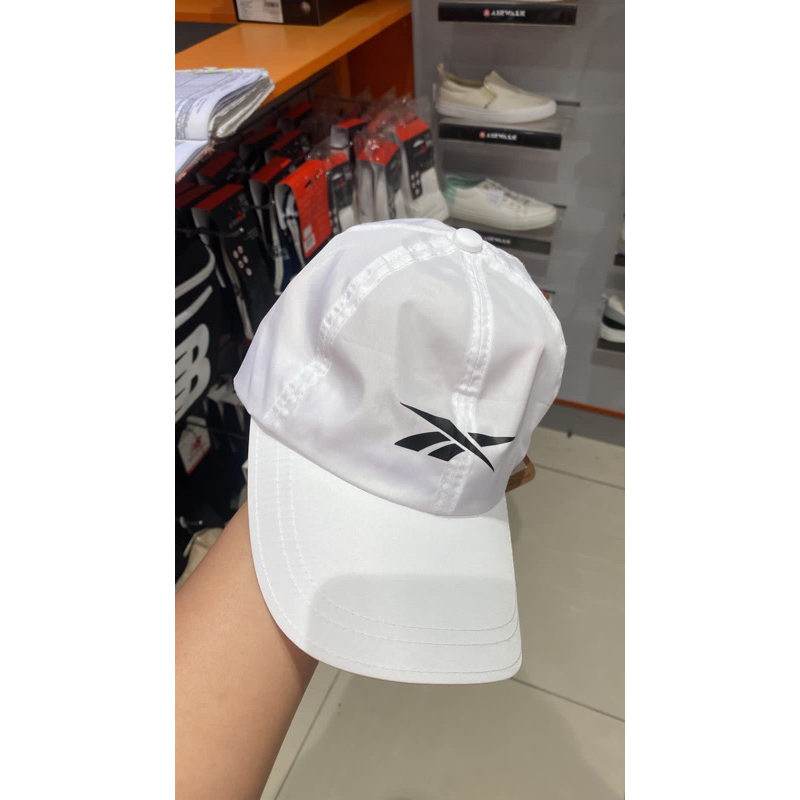 Original Topi Running Lari Hitam Putih Reebok