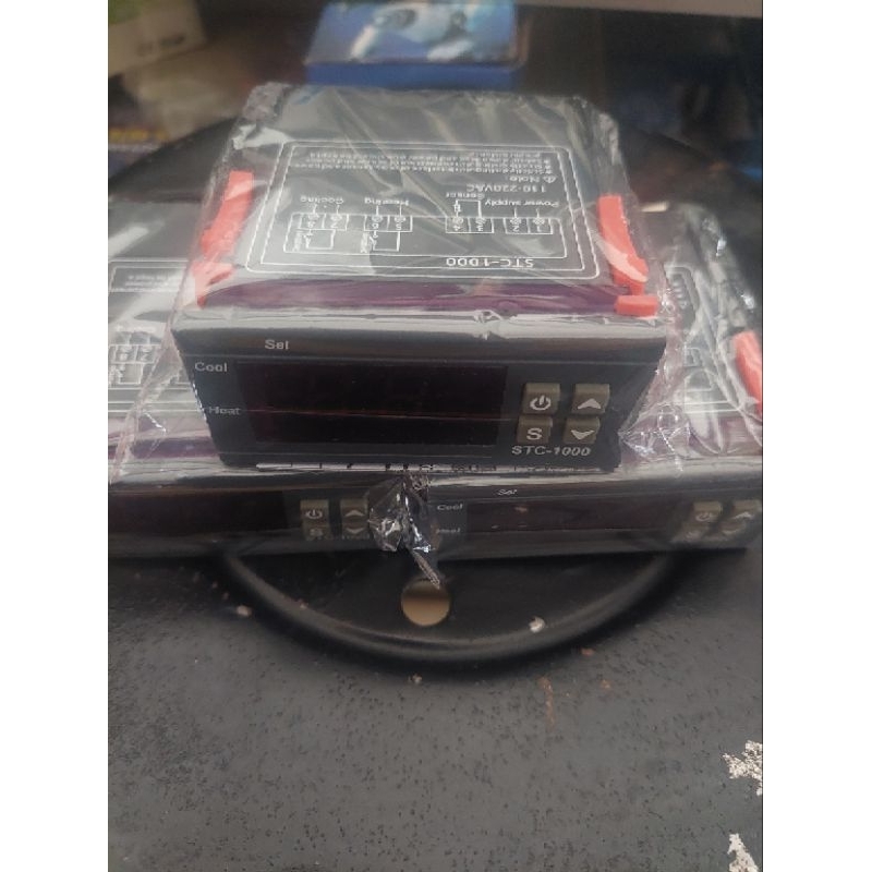 Termostat 220volt model STC 1000