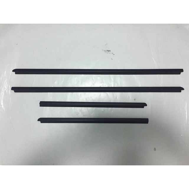 Karet Pelipit List Lis Kaca Wheater Strip Luar Calya Sigra