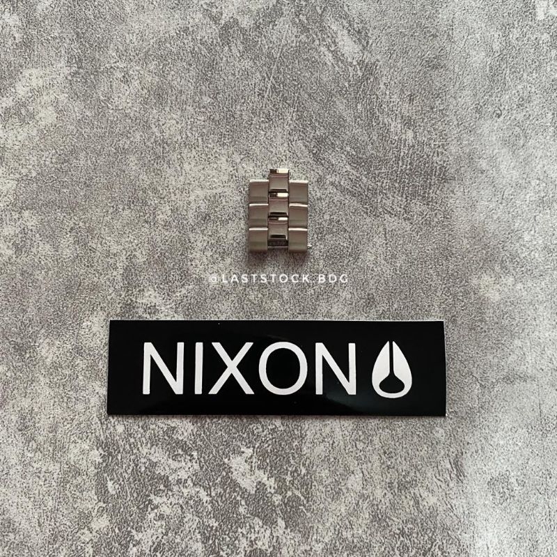 Nixon Kensington (extra chain)