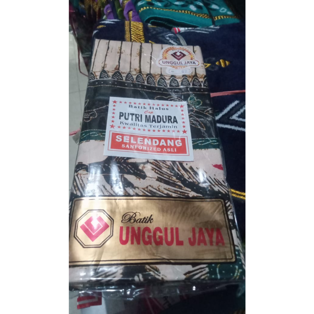 SELENDANG GENDONG BAYI PUTRI MADURA